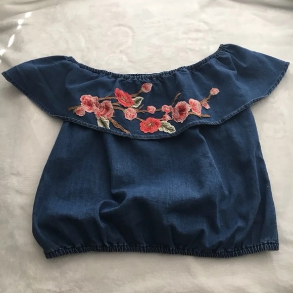 Tops - Off the Shoulder Floral shirt